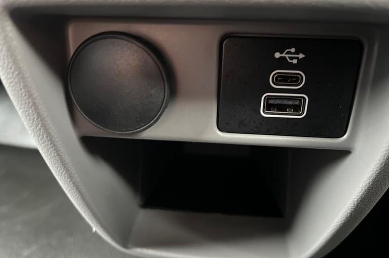 2025 Ford Transit Custom 280 Limited L2 LWB FWD 2.0 EcoBlue 136ps FRONT HEATED WINDSCREEN, CRUISE...