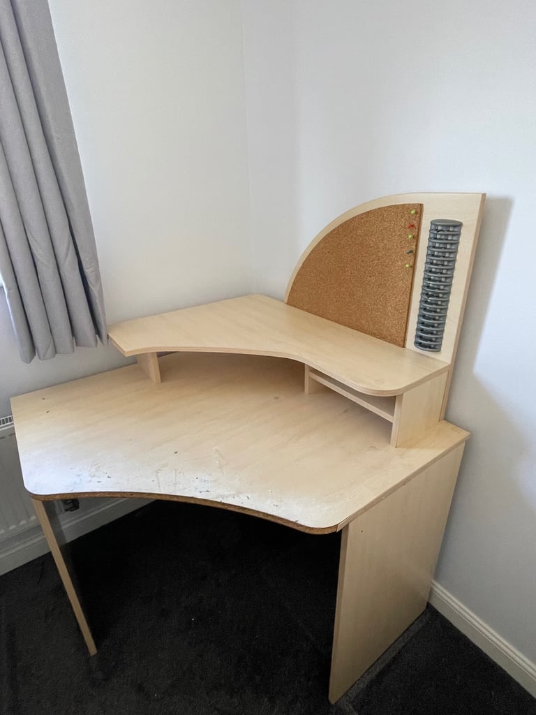 Corner office desk/Gaming Desk