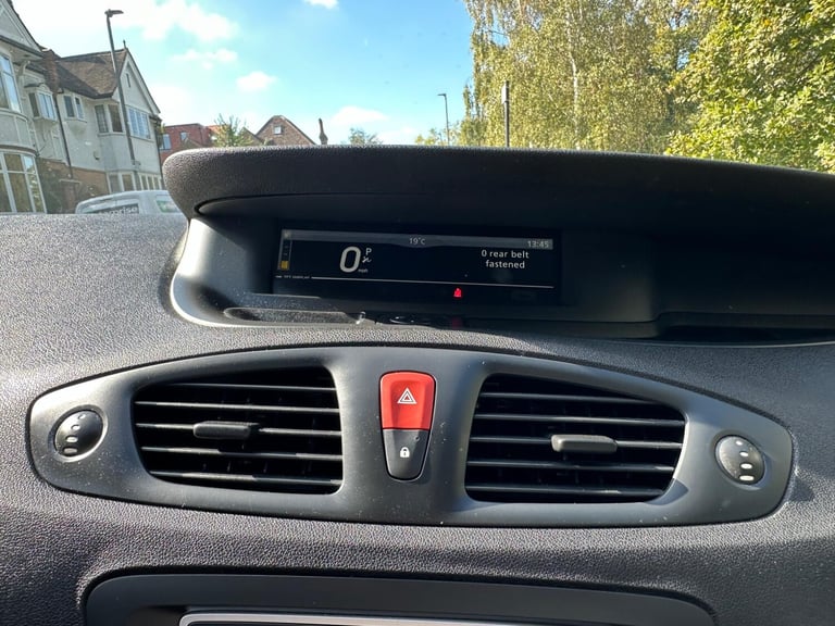 2009 Renault Scenic 2.0 VVT Expression CVT Euro 5 5dr MPV Petrol Automatic