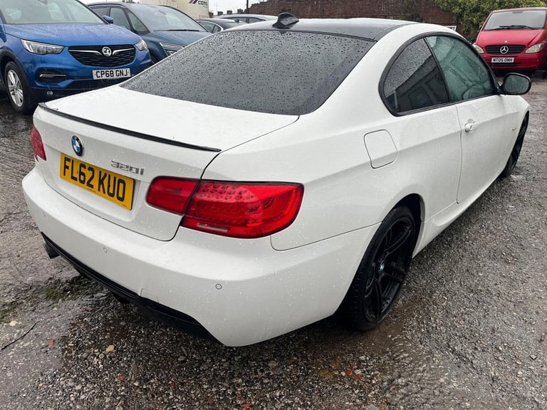 2012 BMW 3 Series 320i Sport Plus 2dr COUPE PETROL Manual