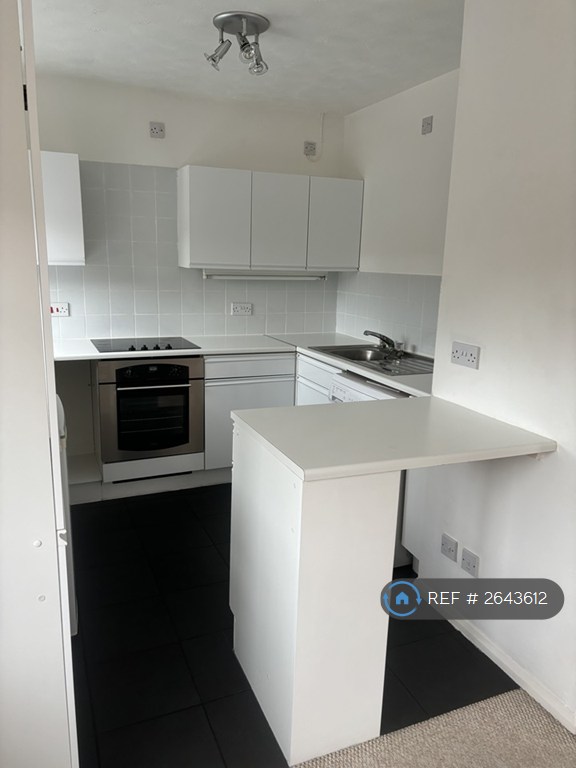 Studio flat in Highwoods, Colchester, CO4 (#2643612)