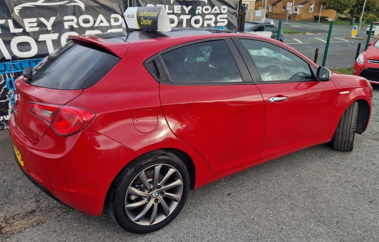 2014 Alfa Romeo Giulietta 1.6 JTDM-2 Collezione Euro 5 (s/s) 5dr HATCHBACK Diesel Manual