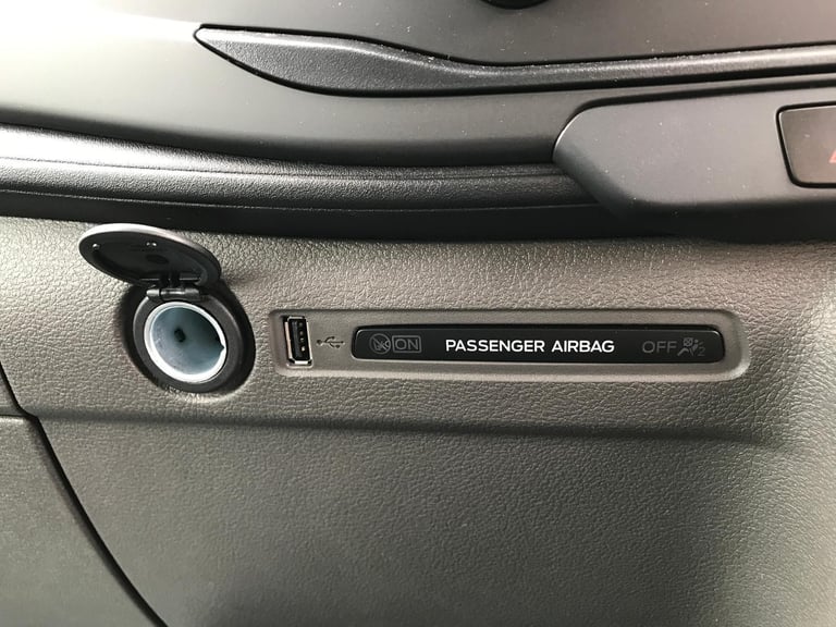 BRAND NEW Ford Transit 350M L2 H3 Leader Van 2.0L 130PS 6 Speed in Frozen White