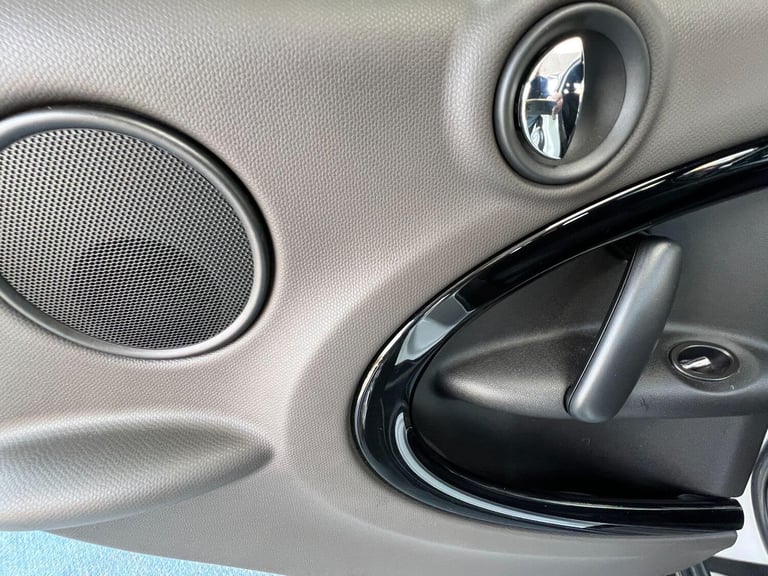 2011 MINI Countryman 1.6 Cooper Euro 5 (s/s) 5dr HATCHBACK Petrol Manual