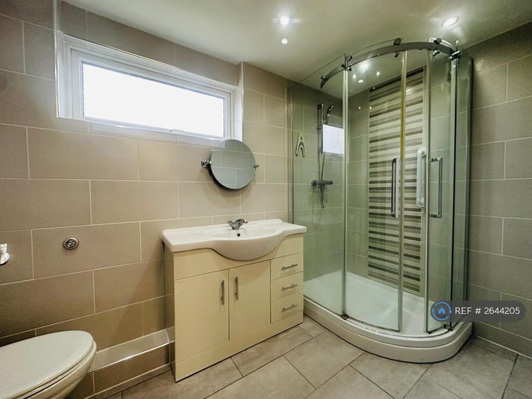 3 bedroom house in Barn Meadow, Bamber Bridge, Preston, PR5 (3 bed) (#2644205)