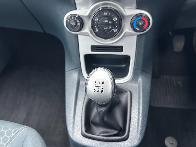 2012 Ford Fiesta 1.4 Zetec 5dr HATCHBACK Petrol Manual