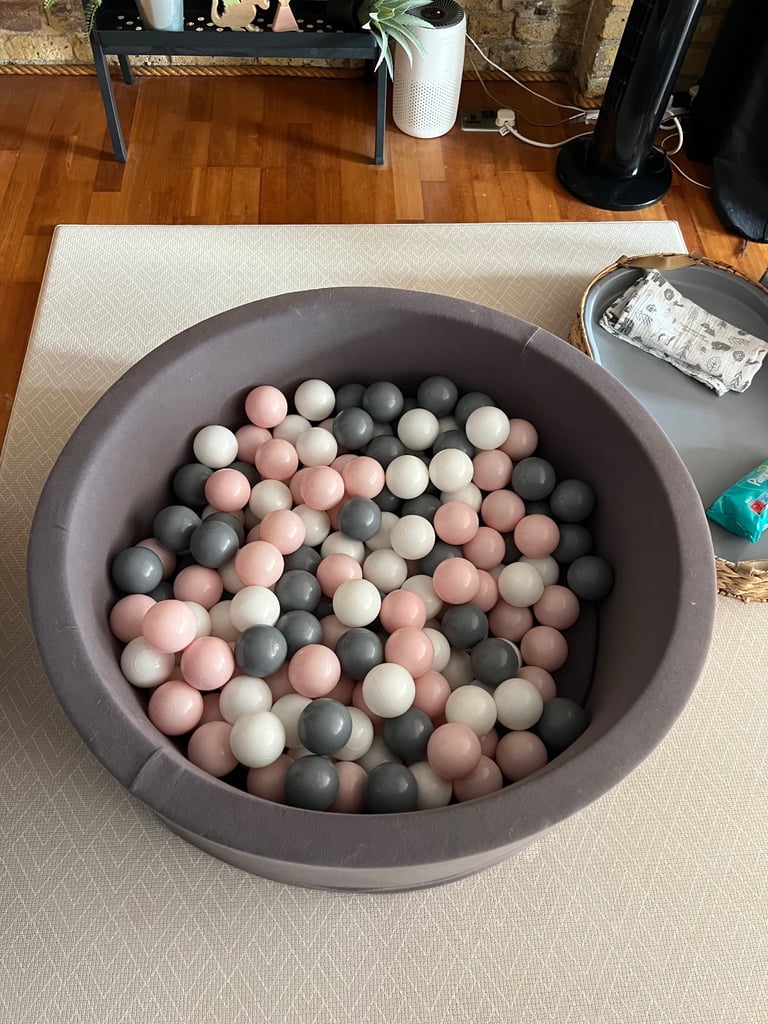 image for Kids ball pit 