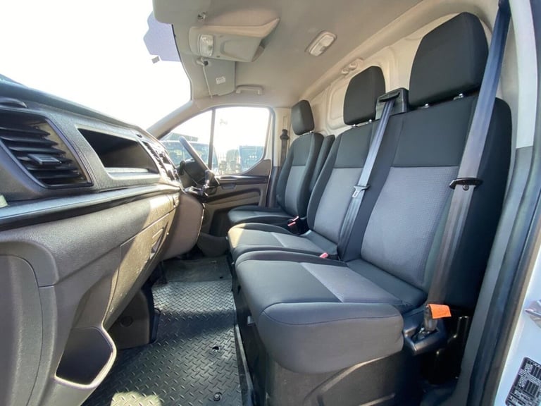 2018 Ford Transit Custom 2.0 TDCi 130ps Low Roof Van PANEL VAN DIESEL Manual
