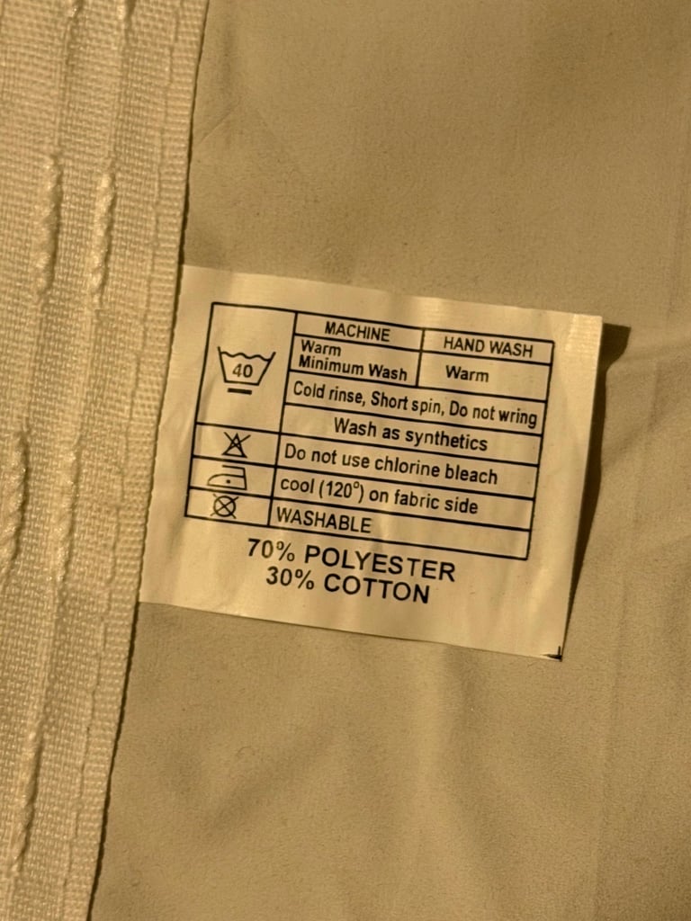 Blackout material Pencil Pleat Curtains (ivory)
