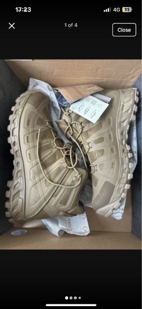image for AKU coyote waterproof walking boots - Size 5