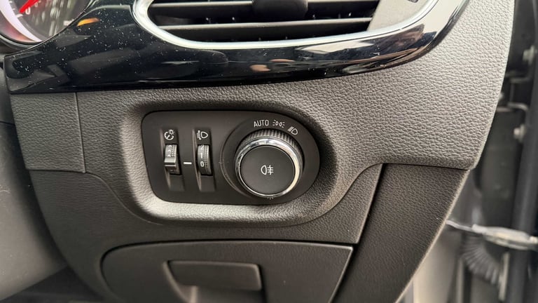 2019 Vauxhall Astra 1.4T 16V 150 SRi Vx-line 5dr Hatchback Petrol Manual