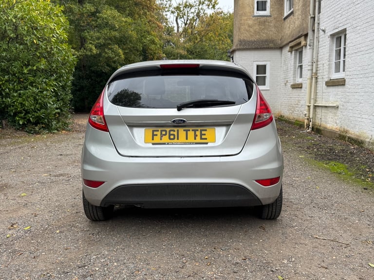 Ford, FIESTA, Hatchback, 2011, Manual, 1560 (cc), 5 doors