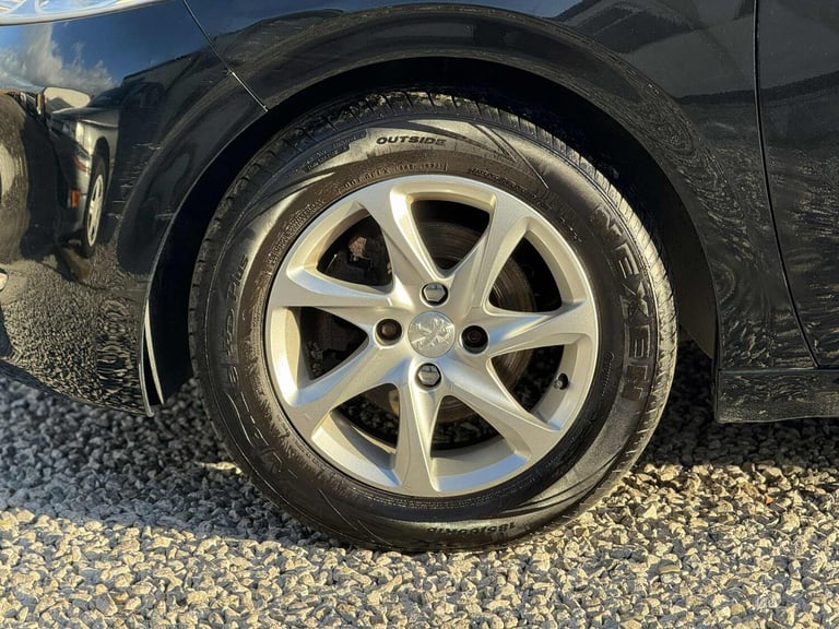 2013 Peugeot 208 1.2 VTi Active 5dr HATCHBACK Petrol Manual