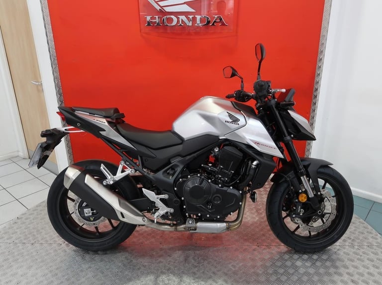 Brand new 2025 Honda CB750 Hornet