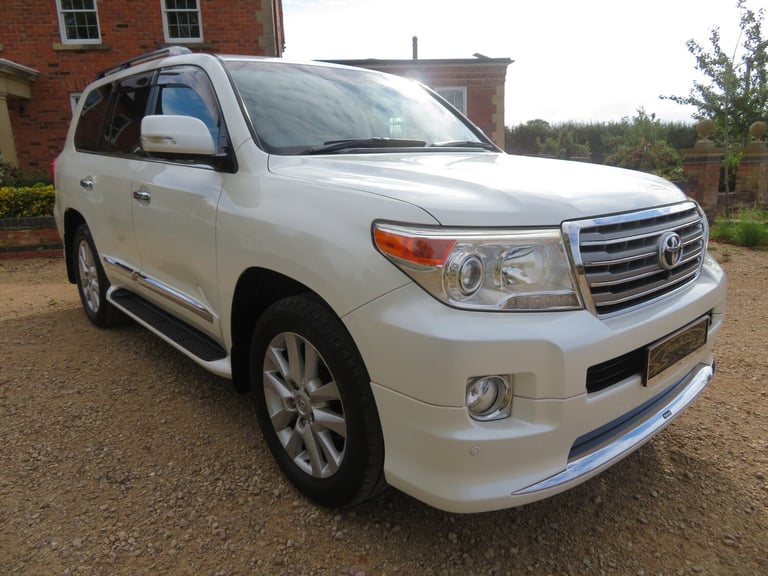 image for 2014 Toyota Land Cruiser 4.6 ZX V8 5dr Auto PETROL 8 SEATER 4x4 Petrol Automatic