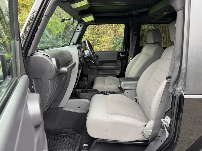 2009 JEEP Wrangler Rubicon 3.8 V6 Auto 2 Door Petrol 4X4 
