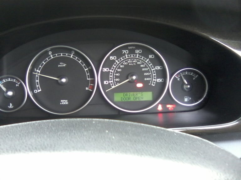 JAGUAR X-TYPE 2.2 DIESEL SOVEREIGN 6-SPEED 4-DR SALOON 57 PLATE 154K MILES FULL SERVICE HISTORY