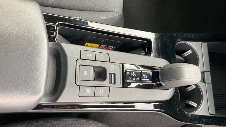 2025 Toyota Prius 2.0 PHEV Design 5dr CVT HATCHBACK PETROL/ELECTRIC Automatic