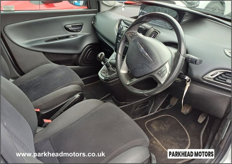 CHRYSLER Ypsilon 2012 1.2 SE Hatchback 5dr Petrol Manual Euro 5