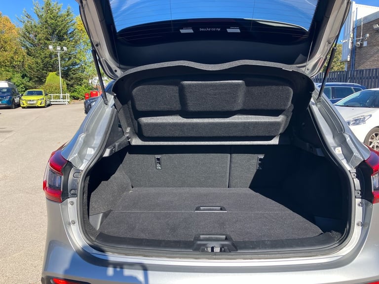 2018 Nissan Qashqai 1.2 DiG-T Tekna 5dr SUV PETROL Manual