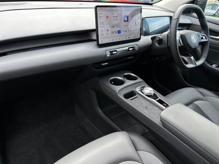 2025 MG MG S5 64kWh Trophy Long Range SUV 5dr Electric Auto (231 ps) SUV ELECTRIC Automatic