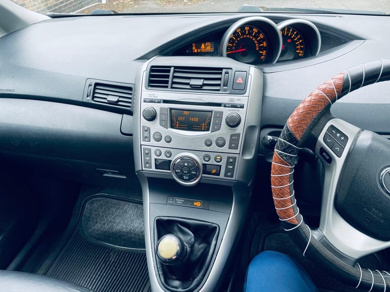 2010 Toyota Verso 1.6 V-matic TR 5dr MPV Petrol Manual