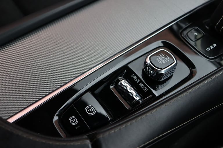 2021 21 VOLVO XC90 2.0 B6 MHEV R-DESIGN PRO SUV 5DR PETROL HYBRID AUTO 4WD EURO