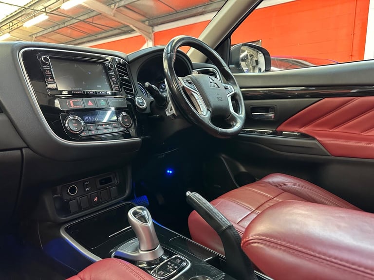  Mitsubishi Outlander 2.0h 12kWh GX5h CVT 4WD Euro 6 (s/s) 5dr Petrol/Electric Hybrid Automatic