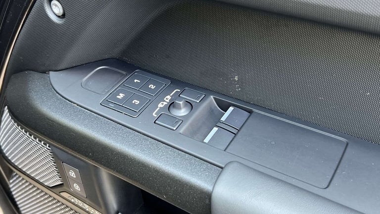 2023 Land Rover Defender 5.0 P525 V8 Carpathian Edition 90 3dr Auto ESTATE PETROL Automatic