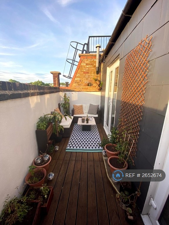 image for 2 bedroom flat in Mill Lane, London, NW6 (2 bed) (#2652674)