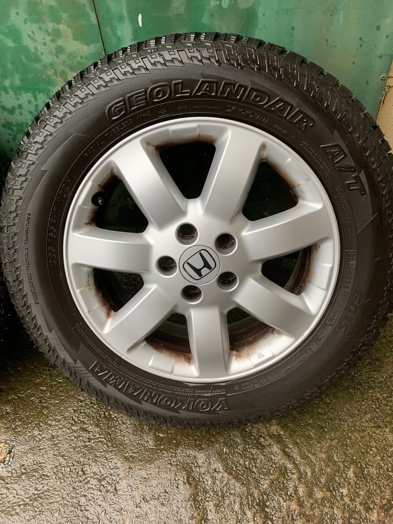 Honda crv mk2 wheels and tyres in good condition 