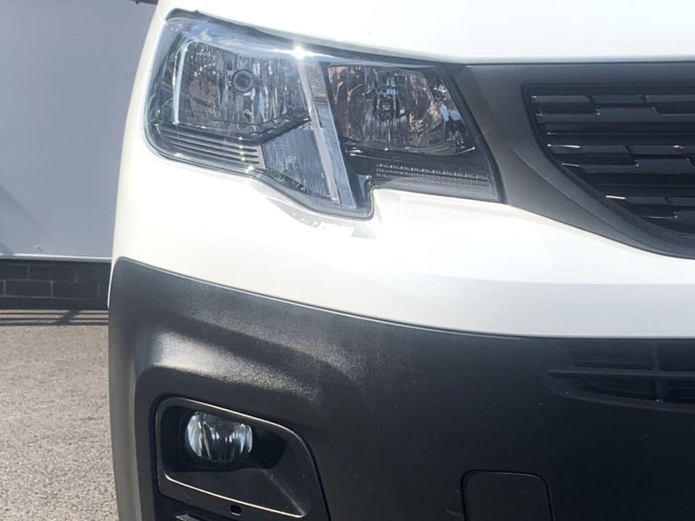 2022 Peugeot Partner 1.5 BlueHDi 850 Professional Premium Long Crew Van LWB Euro 6 6dr PANEL VAN ...