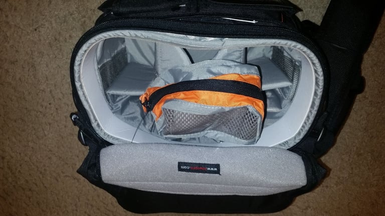 Lowepro Camera Bag - Brand new unused - Stealth D200 AW for Digital SLR and 3-4 Lenses - Black
