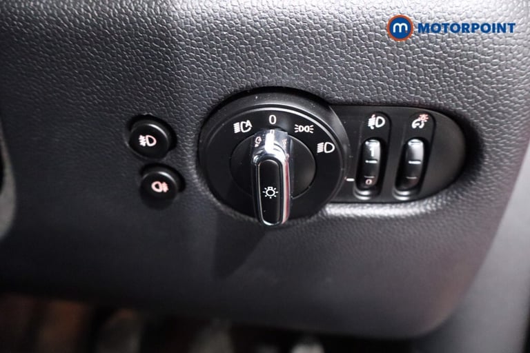 2018 MINI Hatch 1.5 Cooper II 5dr [Chili-Nav-Plus Pack] Hatchback Petrol Manual