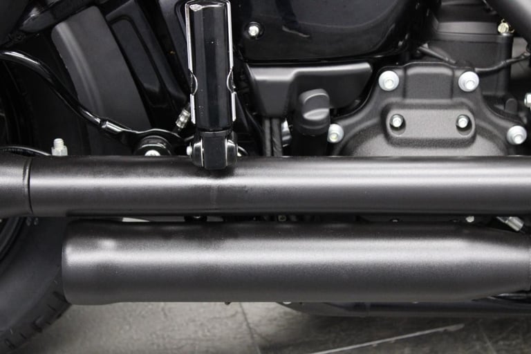 2024 Harley-Davidson FLHCS Heritage Softail Classic in the Vivid Black 