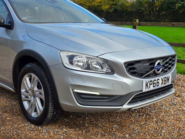 Volvo V60 D4 CROSS COUNTRY SE NAV