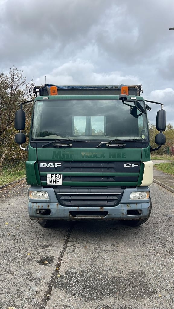  2010 (60) LEYLAND DAF CF 75.310 SKIP LOADER. 6X4. 26 TON GVW. BOUGHTON GEAR