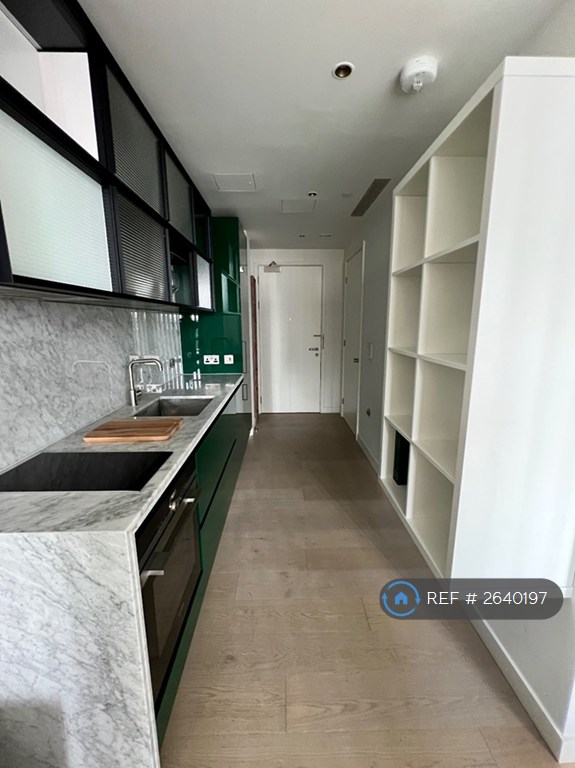 Studio flat in Ward's Place, London, E14 (#2640197)