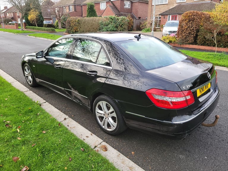 Mercedes-Benz, E CLASS, Saloon, 2011, Semi-Auto, 2987 (cc), 4 doors
