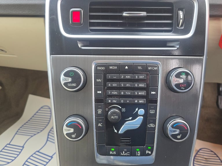 2010 Volvo S60 D5 [205] SE Lux 4dr SALOON Diesel Manual