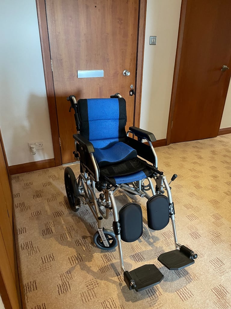 U-GO Esteem Deluxe lightweight reclining wheelchair
