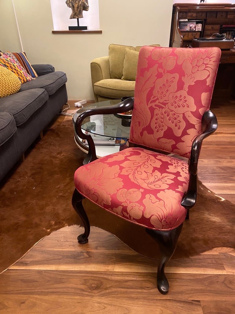 Estate Sale! Vintage Collectibles & Gifts