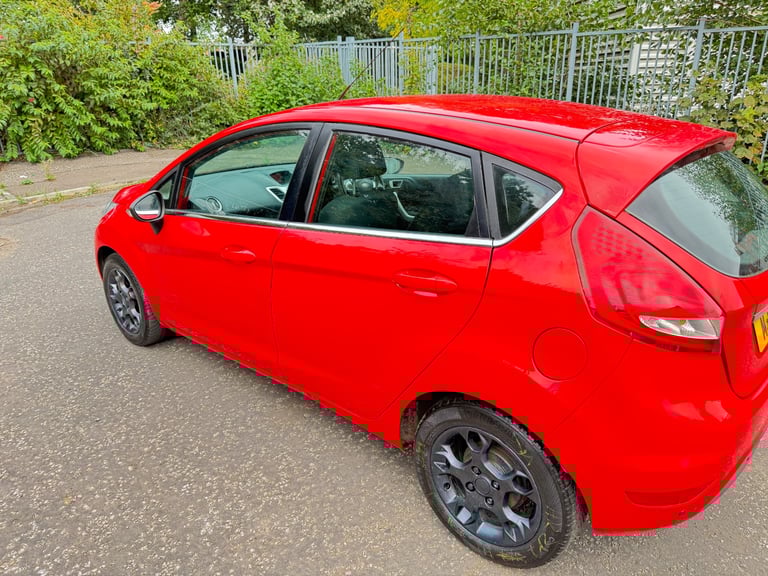 ( 2011 - DIESEL) FORD FIESTA TDCI 1.4*£20 TAX*MOT-1 YEAR *like vauxhall astra corsa focus mazda 2