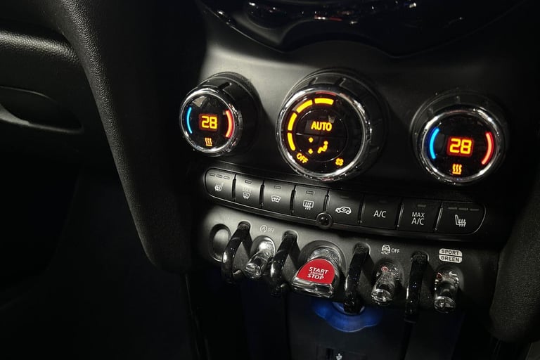  MINI Hatch 1.5 Cooper Steptronic Euro 6 (s/s) 3dr Petrol Automatic