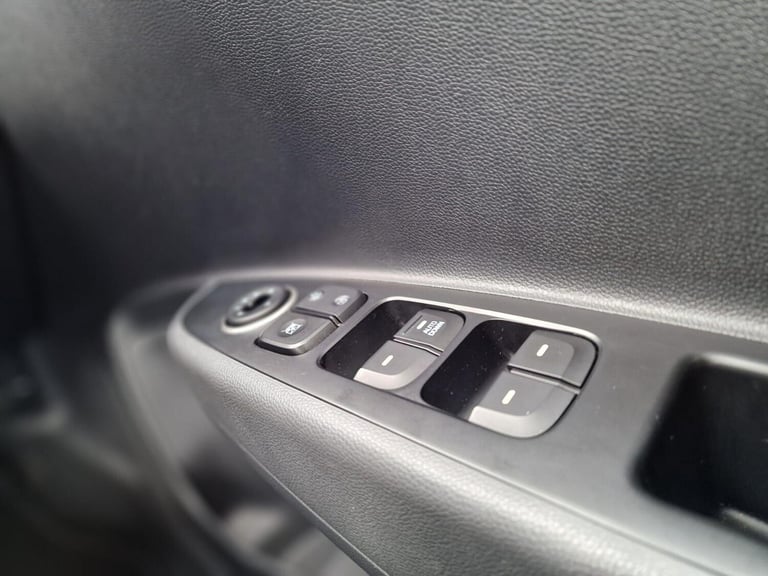 2019 Hyundai i10 1.0 SE 5dr HATCHBACK PETROL Manual