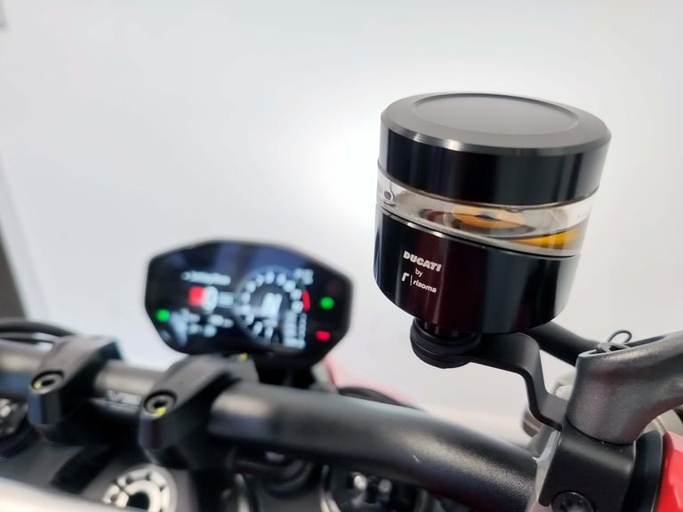 2024 Ducati Streetfighter V2 Red 559 Miles | £196 Dep & £196 pcm 7.9% APR