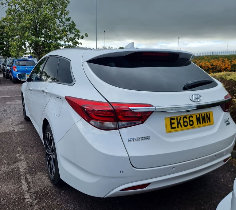 AUTOMATIC Hyundai i40 Tourer,HEATED SEATS,LOW TAX,REVERSE CAMERA,CHEAP TO RUN