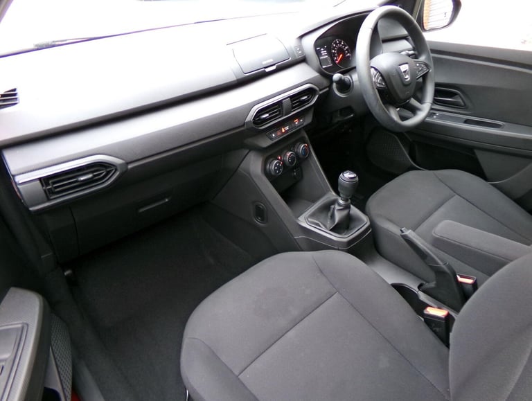 2021 Dacia Sandero Essential TCe 90 HATCHBACK Petrol Manual