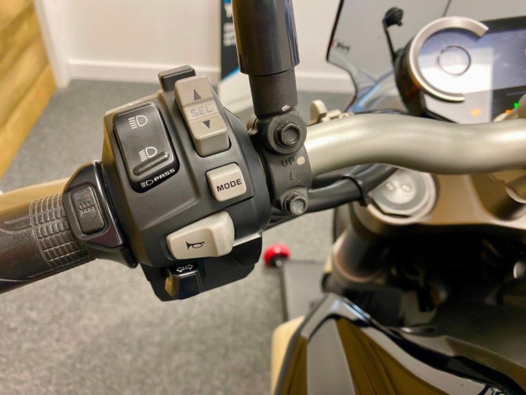 2018 HONDA CB1000R+ NEO SPORT CAFE, ONLY 13302 MILES, FSH, BIG SPEC and MINT! 