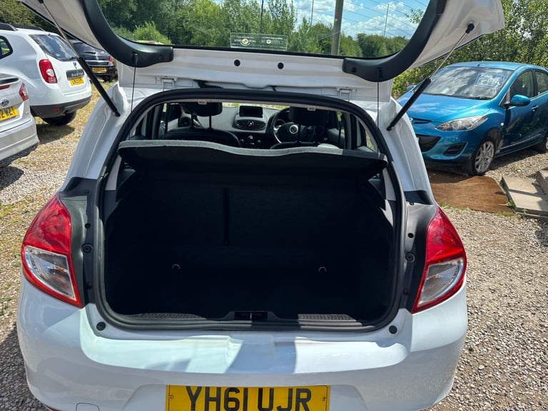 RENAULT CLIO TOM TOM DCI DIESEL £20 A YEAR ROAD TAX
